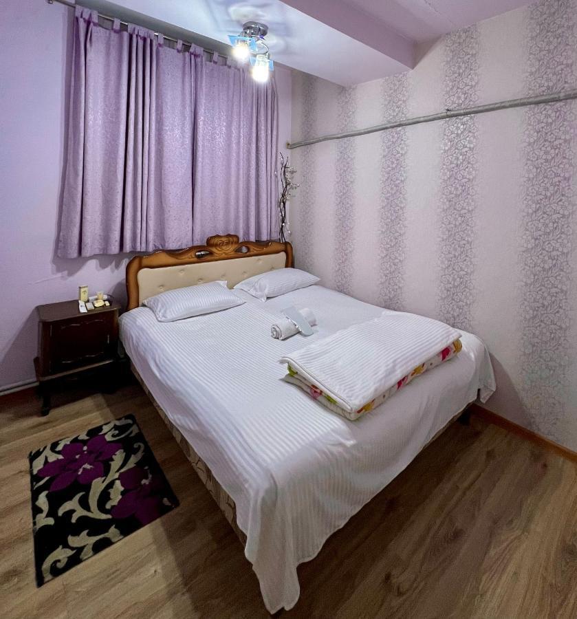 Apartment In The Centre Of Yerevan For Rent Екстериор снимка